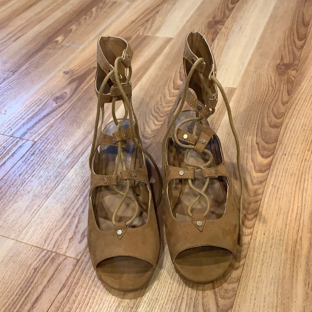 Indigo Rd Wedge Heels - Picture 2 of 6